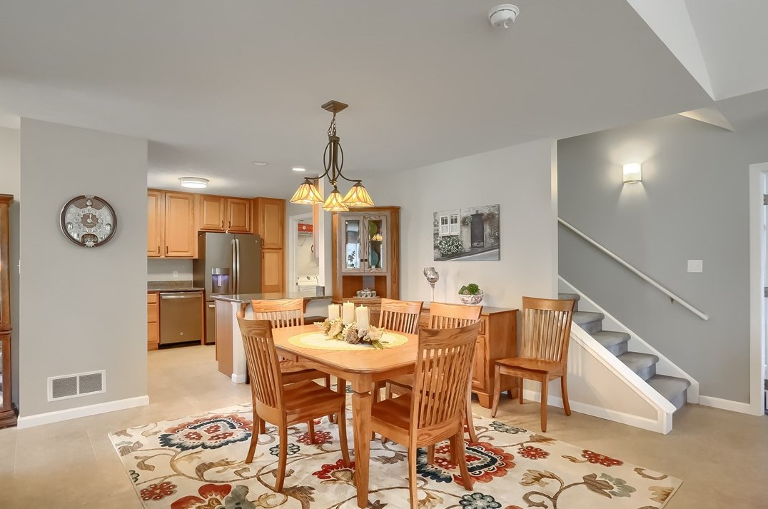 493 Stone Cliff Ln, Butler PA 16001-7302 exterior