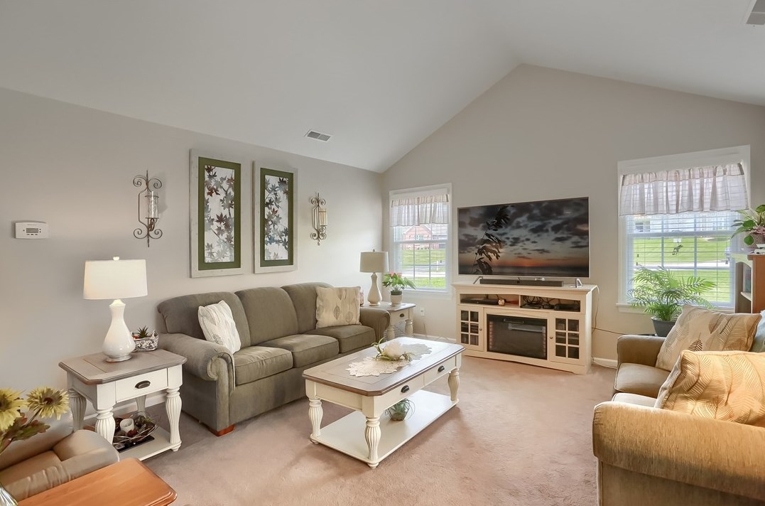 493 Stone Cliff Ln, Butler PA 16001-7302 exterior