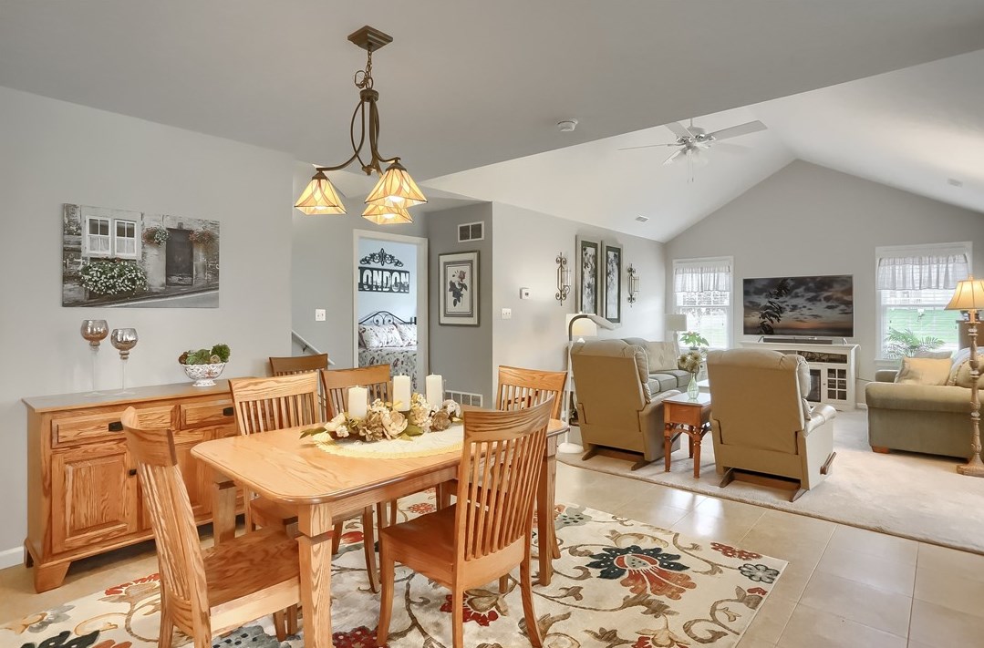 493 Stone Cliff Ln, Butler PA 16001-7302 exterior