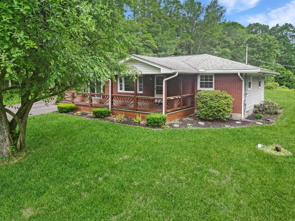 530 Sproat Ave, Freedom, PA 15042-2343
