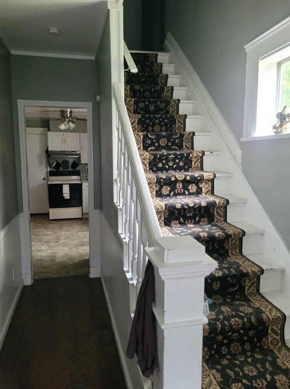 71 2nd St, Greenville, PA 16125-2379
