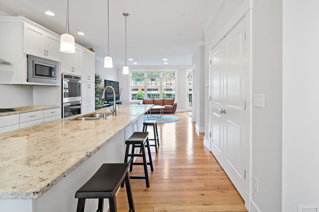 1916 Waterfront Pl, Pittsburgh PA 15222-4214 exterior