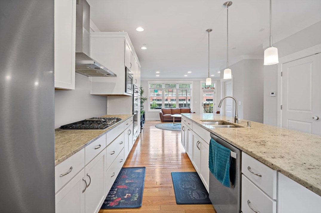 1916 Waterfront Pl, Pittsburgh PA 15222-4214 exterior