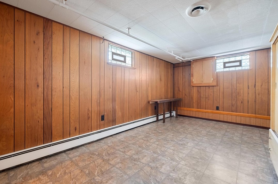 704 Louann St, Pittsburgh PA  15223-1024 exterior