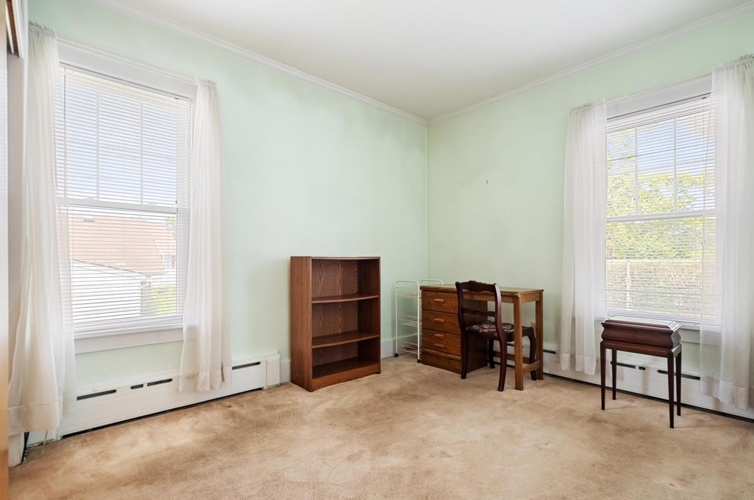 704 Louann St, Pittsburgh PA  15223-1024 exterior