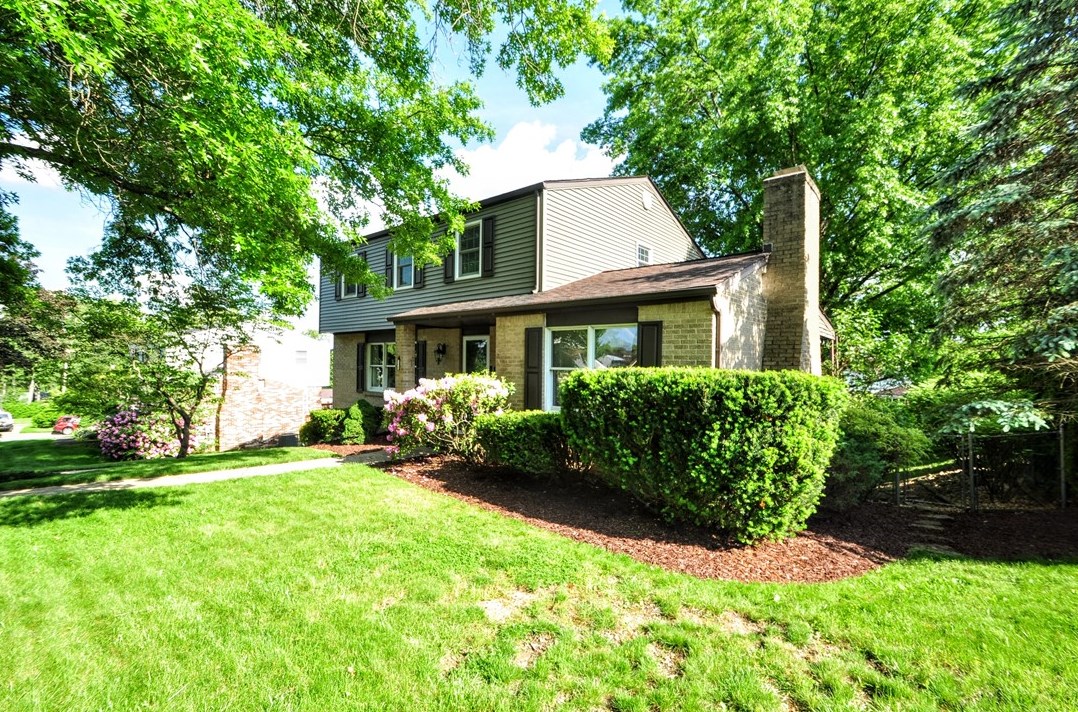 54 Dover Rd, North Huntingdon, PA 15642-9136
