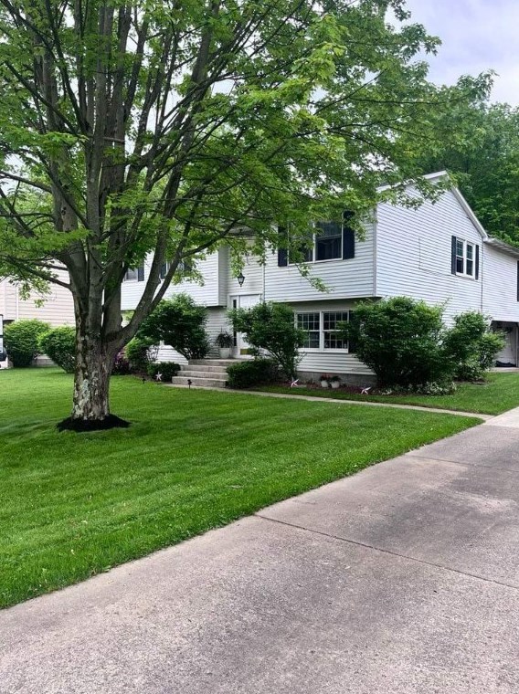 3598 Marylane Dr, Hermitage, PA 16148