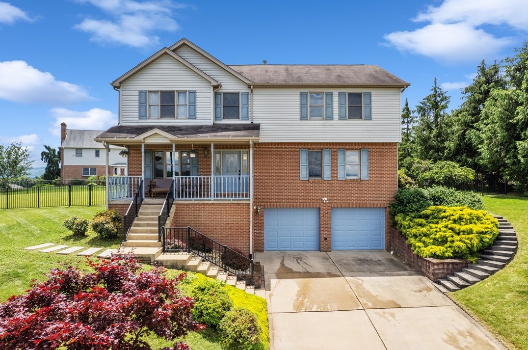 317 Marigold Dr, Greensburg, PA 15601-9594