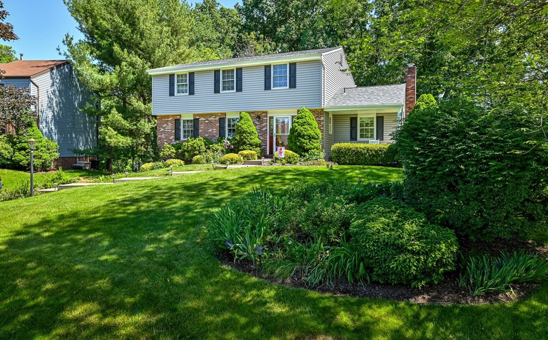 3283 Oaknoll Rd, Gibsonia, PA 15044-8480