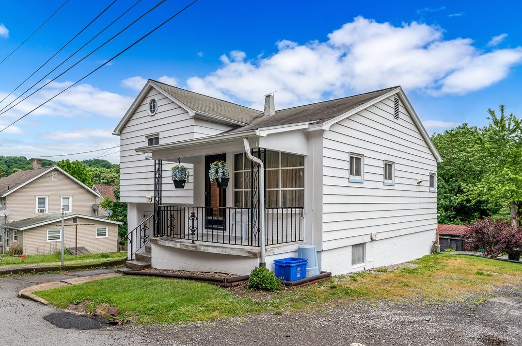 311 Hempfling St, Butler, PA 16001-4824