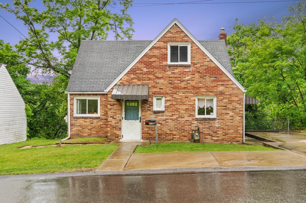 2706 Kingwood St, Pittsburgh, PA 15234-3156
