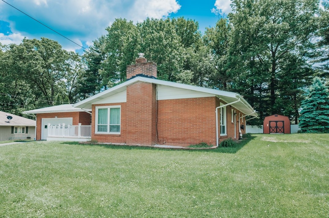225 Courtland Rd, Indiana, PA 15701