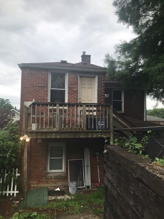 221 Ramsey Ave, Bridgeville PA 15017-1960 exterior