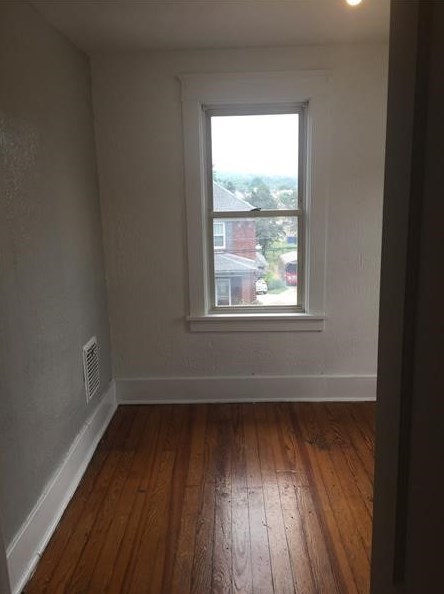 221 Ramsey Ave, Bridgeville PA 15017-1960 exterior