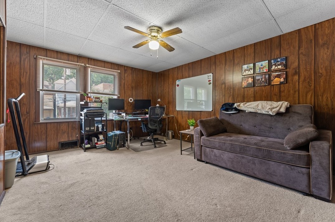 409 Lorenz Ave, Pittsburgh PA 15220-5734 exterior