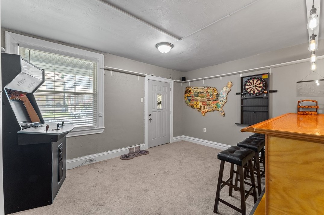 409 Lorenz Ave, Pittsburgh PA 15220-5734 exterior