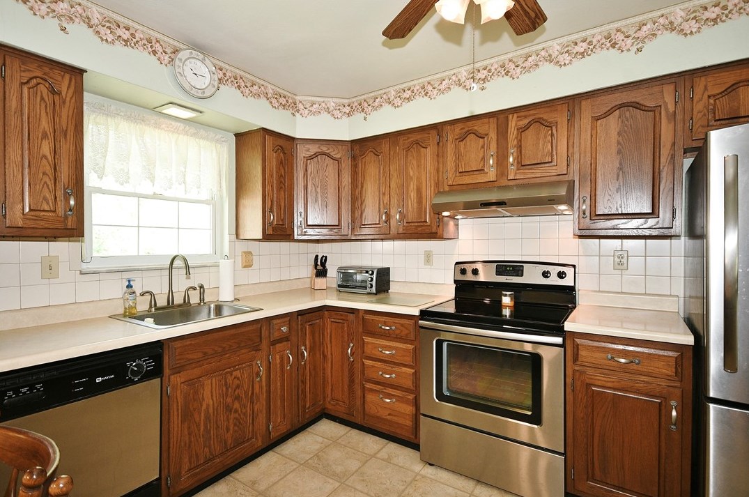 448 Temona Dr, Pittsburgh PA 15236-4249 exterior