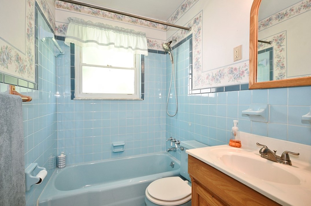 448 Temona Dr, Pittsburgh PA 15236-4249 exterior