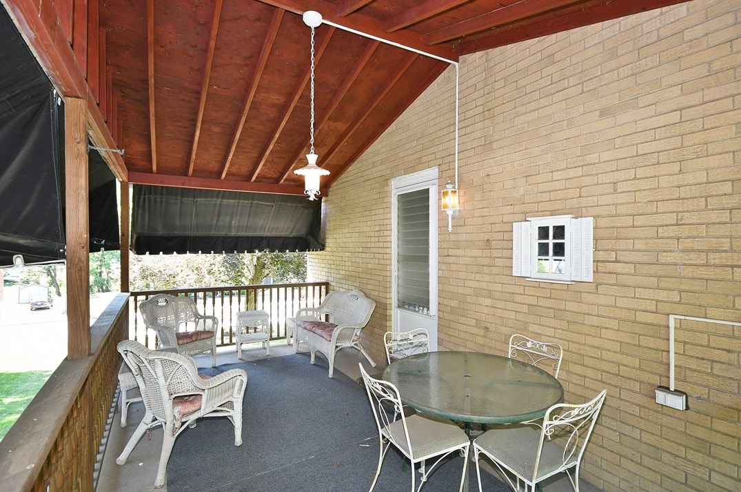 448 Temona Dr, Pittsburgh PA 15236-4249 exterior