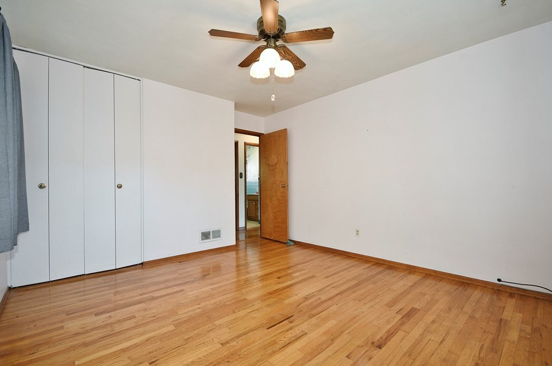 448 Temona Dr, Pittsburgh PA 15236-4249 exterior