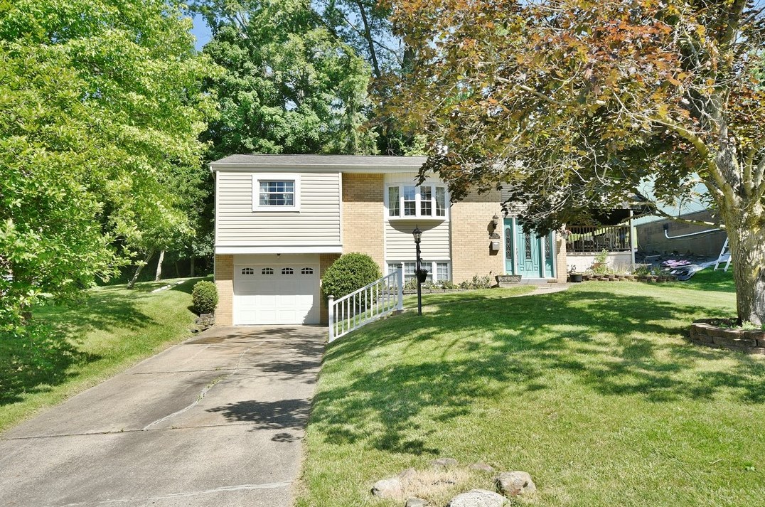 448 Temona Dr, Pittsburgh, PA 15236-4249