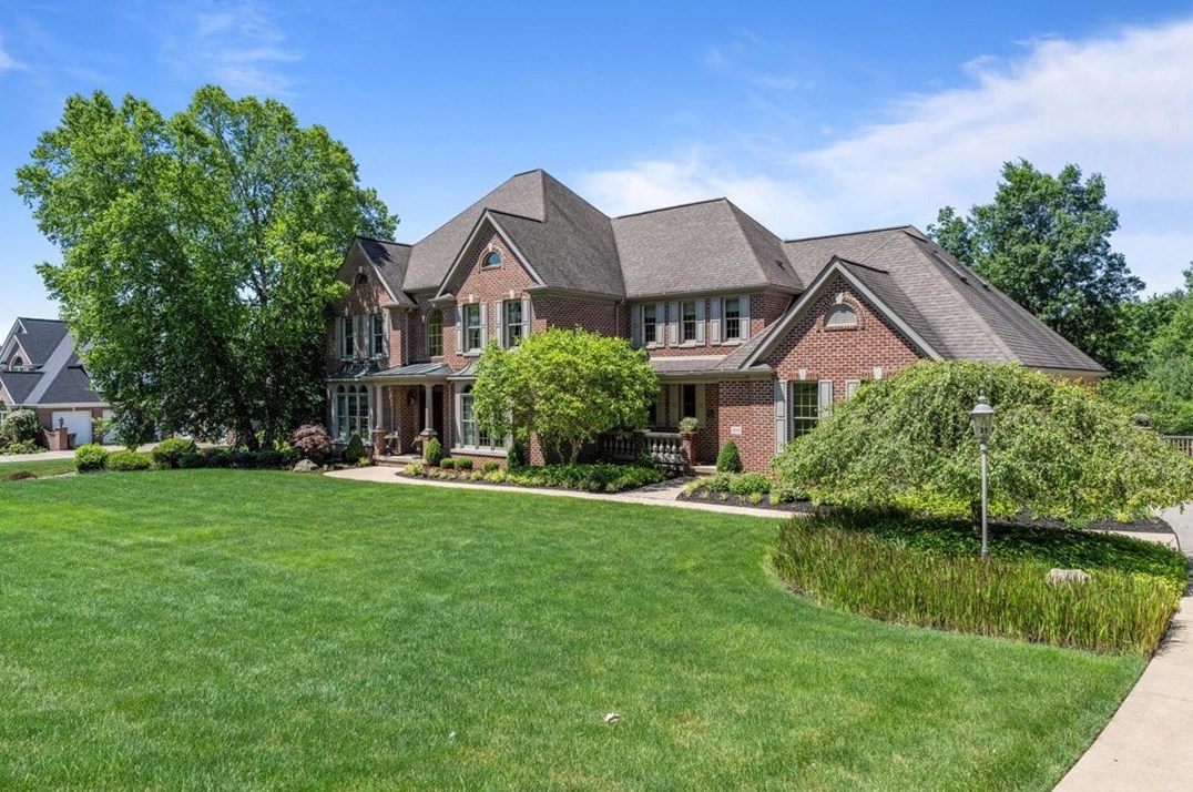 105 Mirage Dr, Cranberry Township, PA 16066-3847