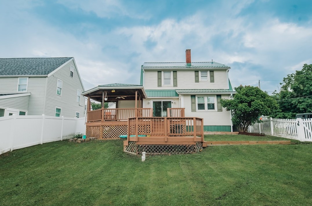 530 6 St, Indiana PA 15701-1204 exterior