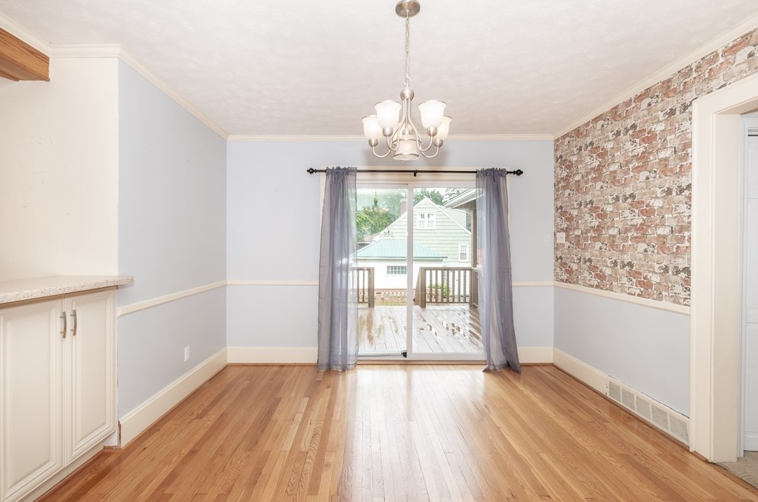 530 6 St, Indiana PA 15701-1204 exterior