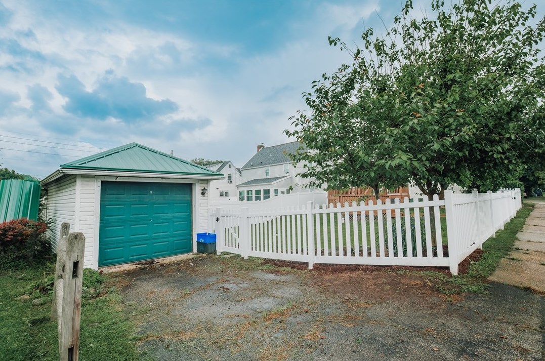 530 6 St, Indiana PA 15701-1204 exterior