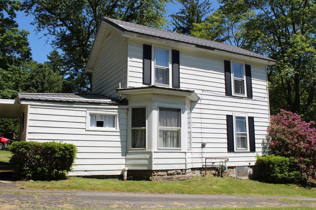 1241 Walnut St, Stoneboro, PA 16153