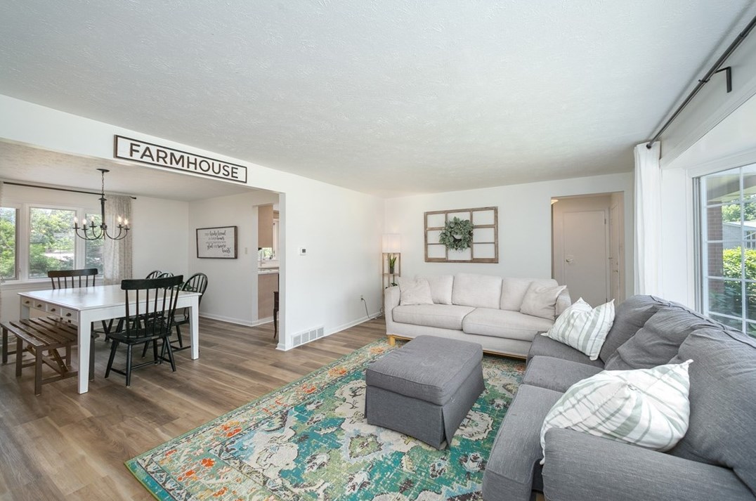 642 Buckingham Dr, Greensburg, PA 15601-6023