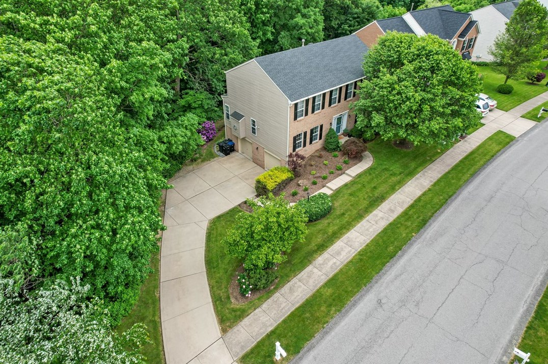6006 Hawthorn Dr, Moon Twp, PA 15108-9064