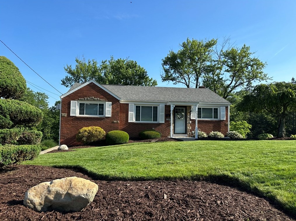 1385 Pennsylvania Ave, Bridgeville, PA 15017-2670