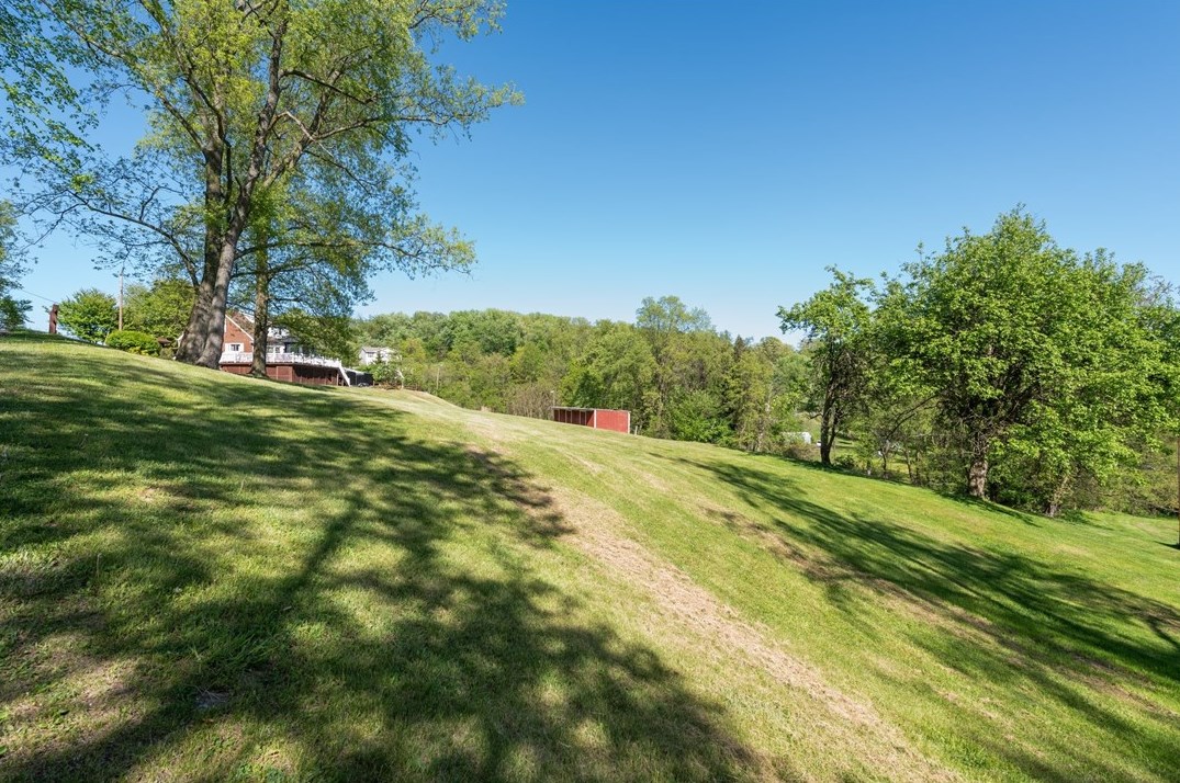 5 Carothers Way, Elizabeth, PA 15037