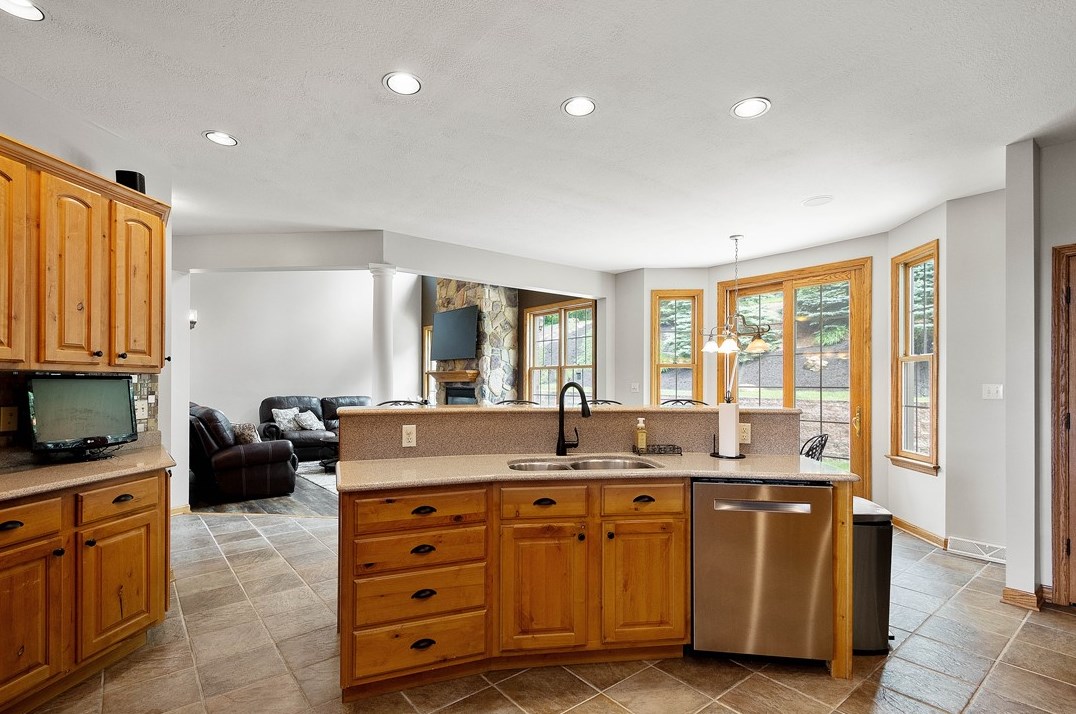 17 Kingswood Ct, Washington PA 15301-9600 exterior