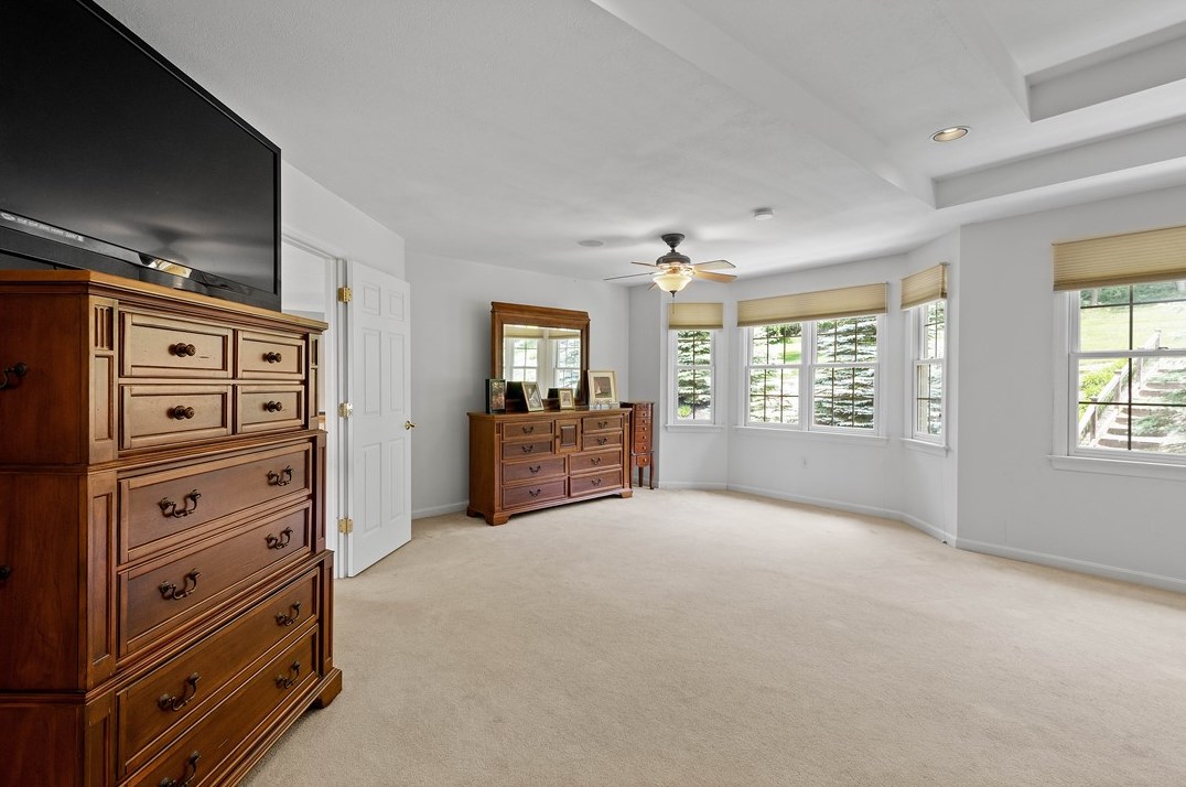 17 Kingswood Ct, Washington PA 15301-9600 exterior