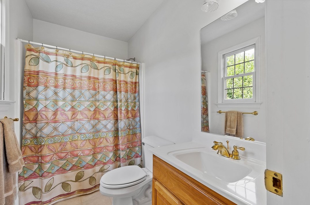 17 Kingswood Ct, Washington PA 15301-9600 exterior