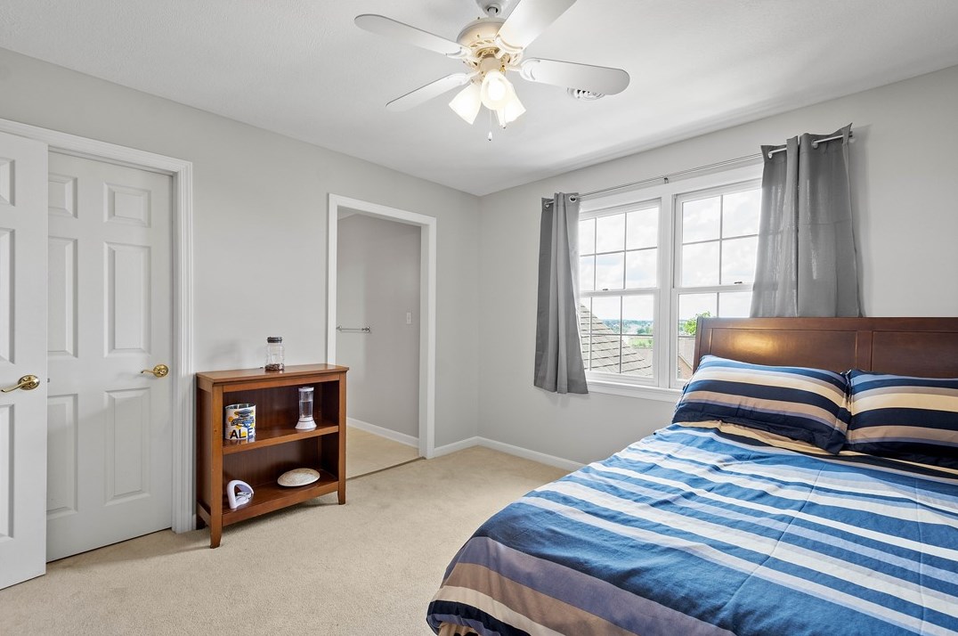 17 Kingswood Ct, Washington PA 15301-9600 exterior