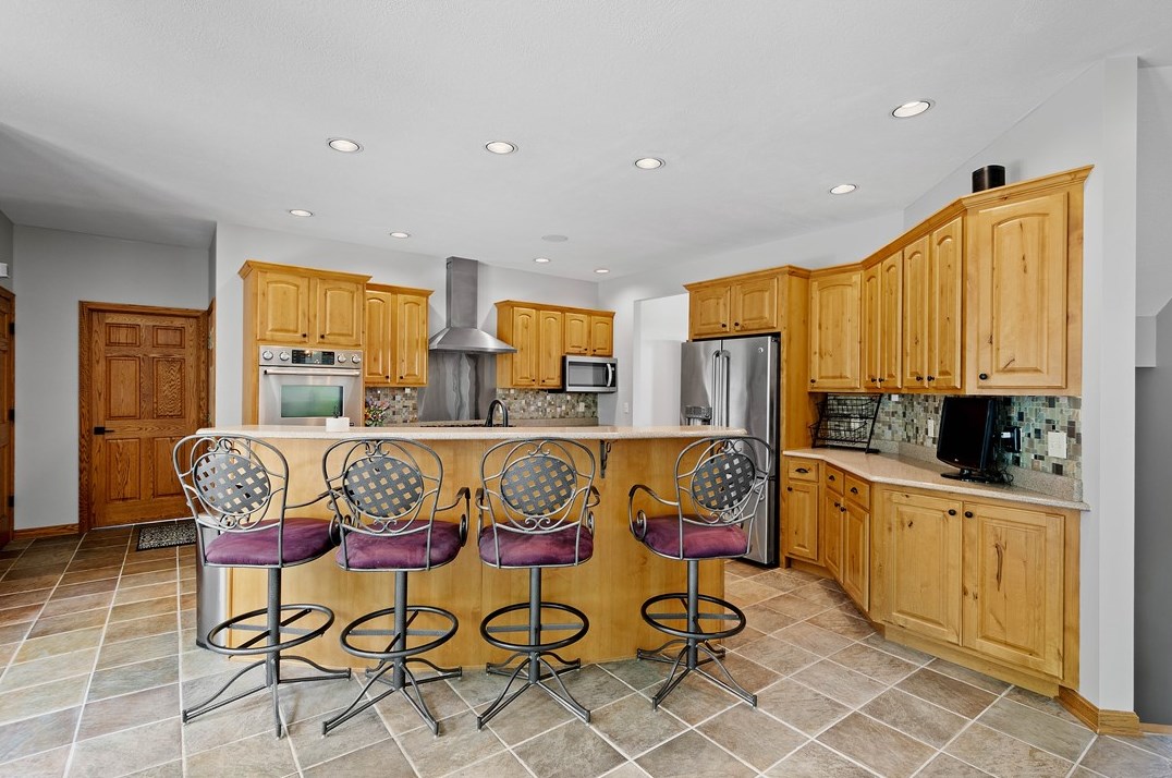 17 Kingswood Ct, Washington PA 15301-9600 exterior