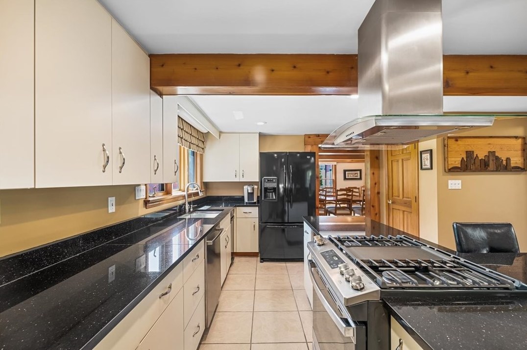 2350 Morrow Rd, Pittsburgh PA 15241-3318 exterior