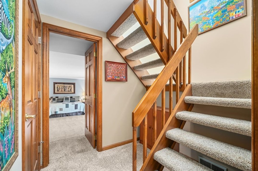 2350 Morrow Rd, Pittsburgh PA 15241-3318 exterior