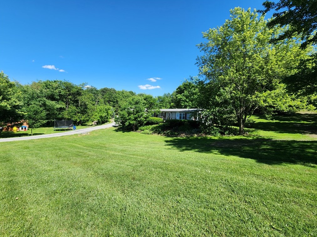 679 Big Knob Rd, Rochester, PA 15074