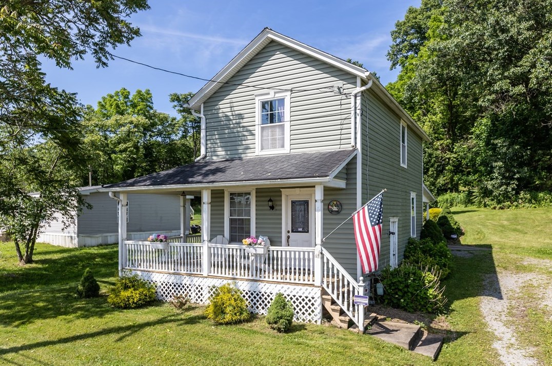 4407 W 4th Ave West, Beaver Falls, PA 15010