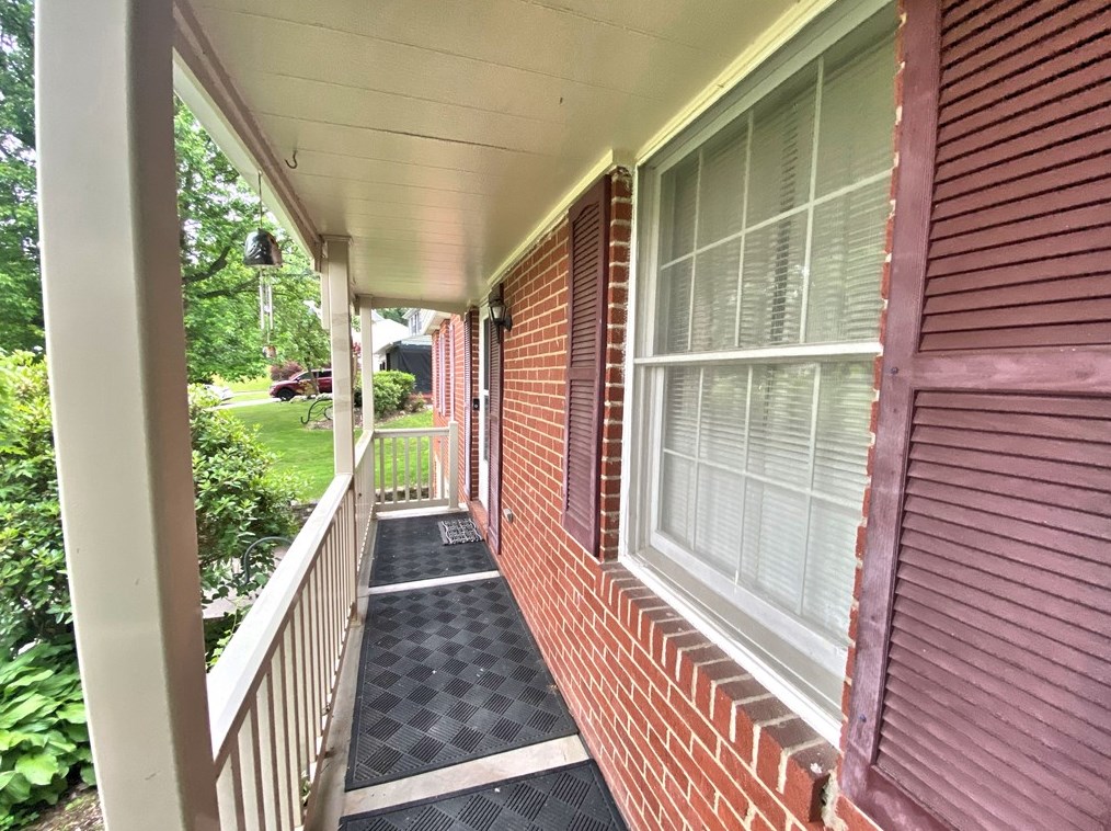 246 Wren Dr, Greensburg, PA 15601