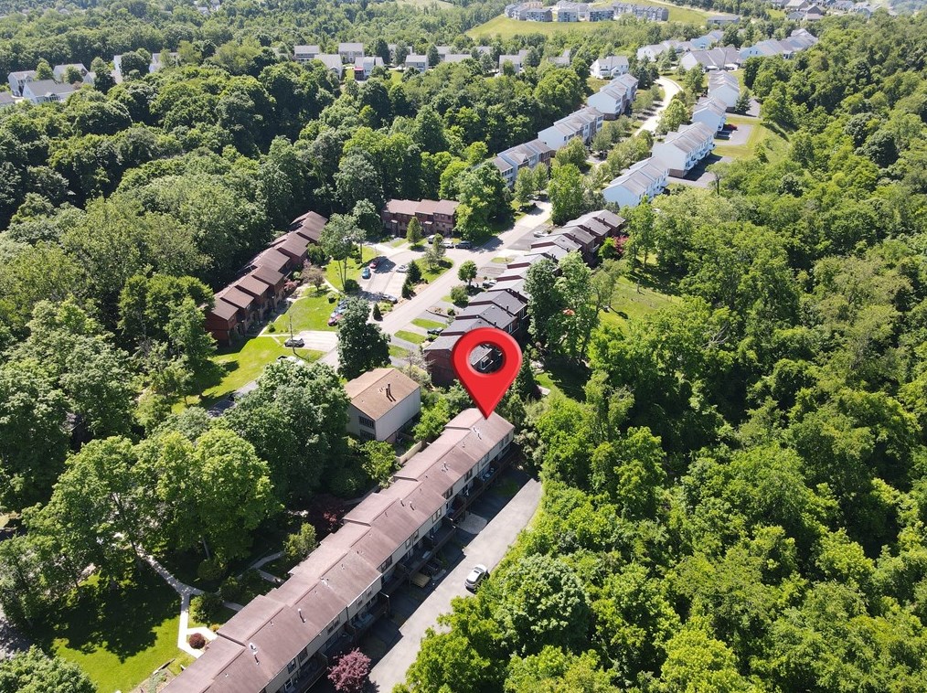 490 Hunting Creek Rd, Canonsburg, PA 15317-2328