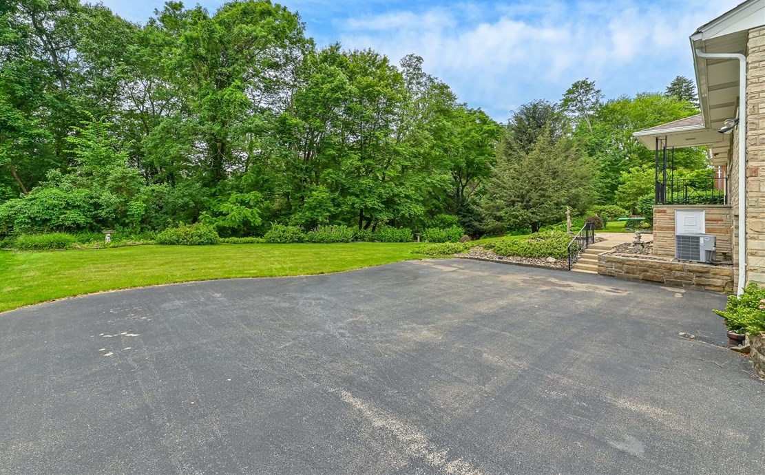 212 Beech Rd, Butler PA 16001-1903 exterior