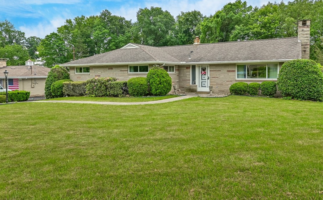 212 Beech Rd, Butler, PA 16001