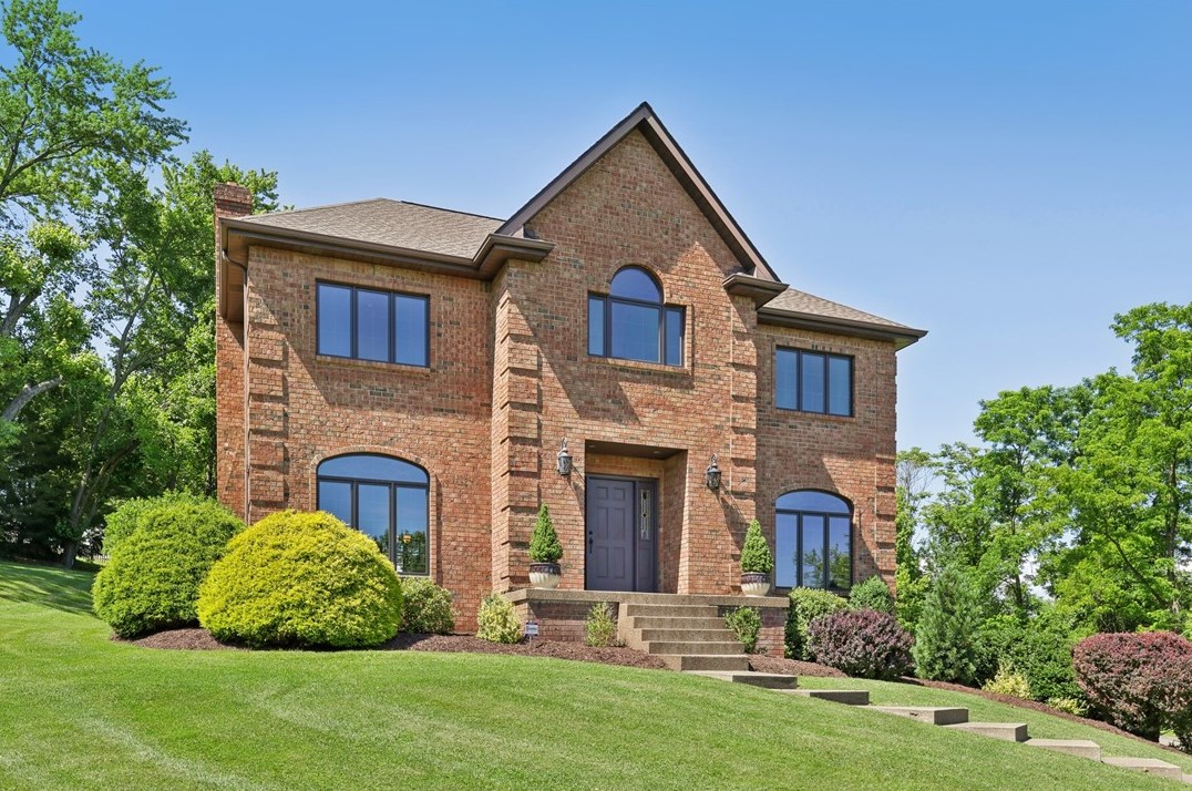 429 Cedar Dr, Washington, PA 15301-9515