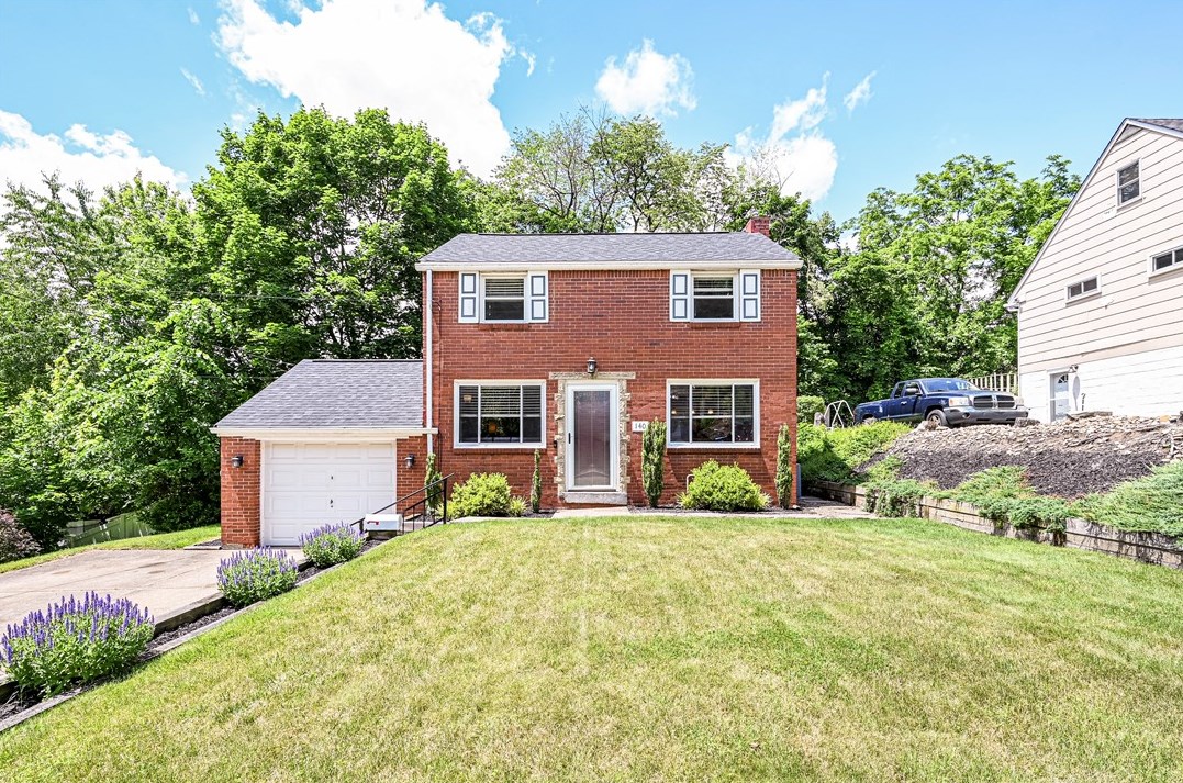 140 Prescott Dr, Pittsburgh, PA 15235-4644