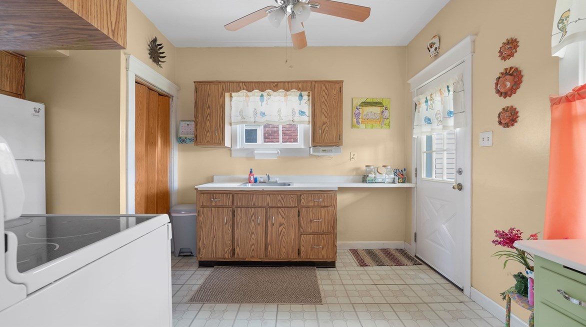 913 Elmwood St, Mckeesport PA  15133-3910 exterior